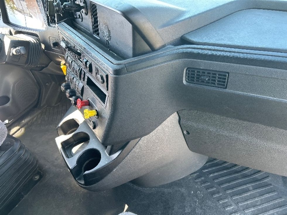 Sleeper Tractor-Heavy Duty Tractors-International-2023-LT625-Phoenix-AZ-674,064\n\t\tmiles-$ 42,500 - Image 15