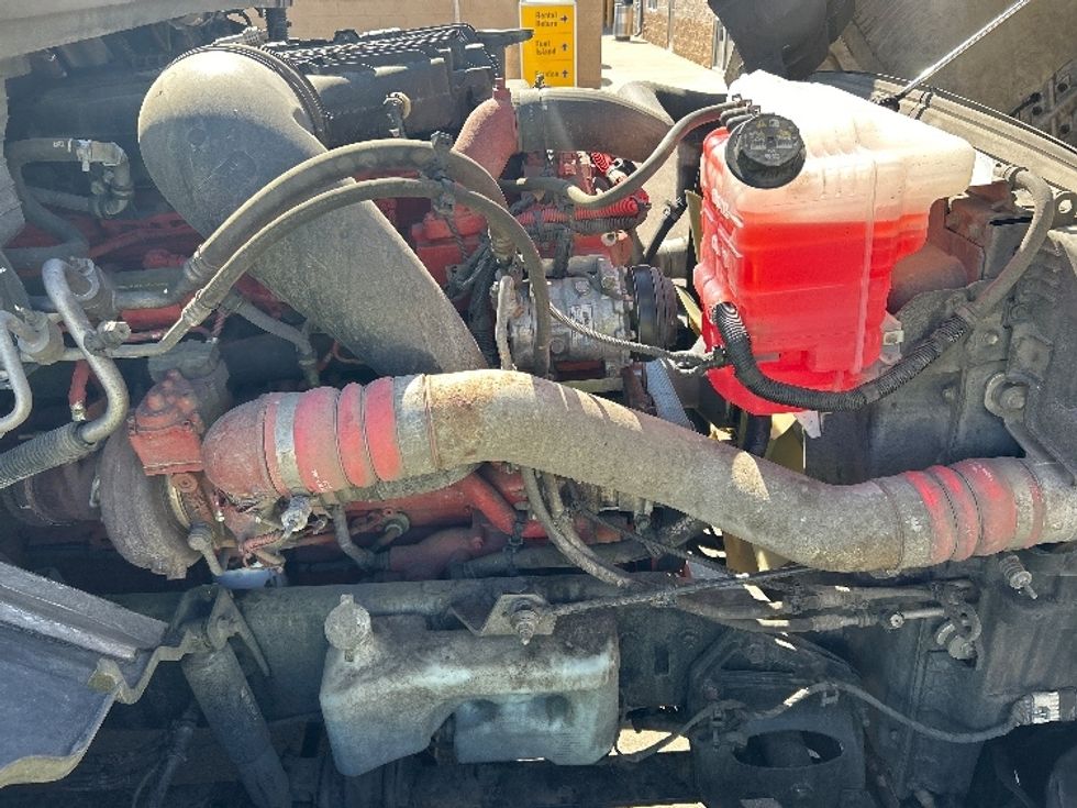 Sleeper Tractor-Heavy Duty Tractors-International-2023-LT625-Phoenix-AZ-674,064\n\t\tmiles-$ 42,500 - Image 20