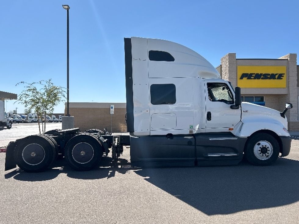 Sleeper Tractor-Heavy Duty Tractors-International-2023-LT625-Phoenix-AZ-674,064\n\t\tmiles-$ 42,500 - Image 8