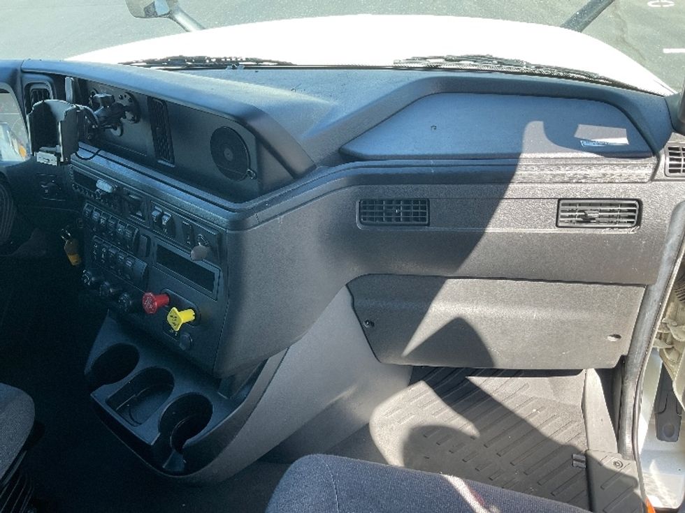 Sleeper Tractor-Heavy Duty Tractors-International-2023-LT625-Phoenix-AZ-674,852\n\t\tmiles-$ 43,500 - Image 14