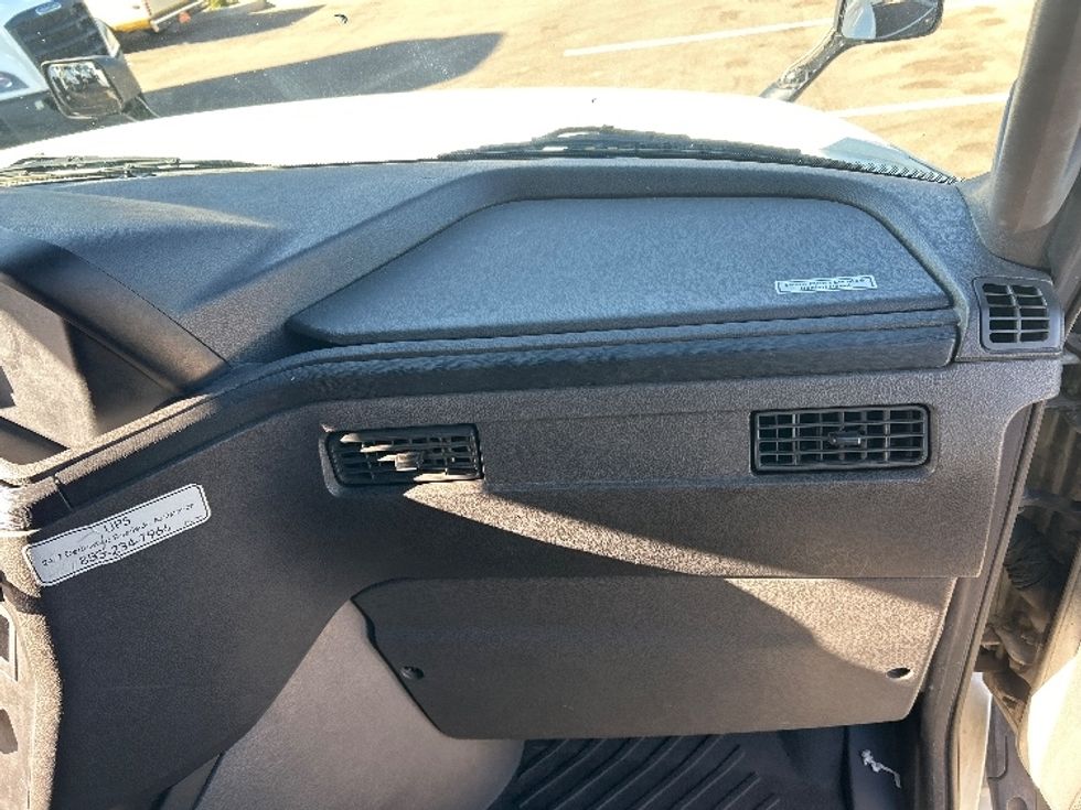 Sleeper Tractor-Heavy Duty Tractors-International-2023-LT625-Phoenix-AZ-686,201\n\t\tmiles-$ 41,250 - Image 14