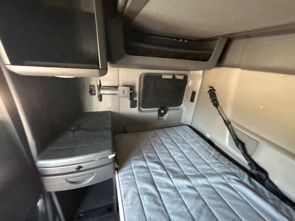 Sleeper Tractor-Heavy Duty Tractors-International-2023-LT625-Phoenix-AZ-686,201\n\t\tmiles-$ 41,250 - Image 19