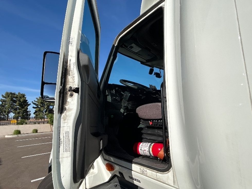 Sleeper Tractor-Heavy Duty Tractors-International-2023-LT625-Phoenix-AZ-686,201\n\t\tmiles-$ 41,250 - Image 9