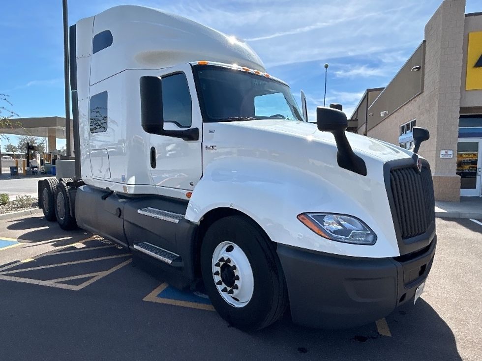 Sleeper Tractor-Heavy Duty Tractors-International-2023-LT625-Phoenix-AZ-698,163\n\t\tmiles-$ 40,000 - Image 1