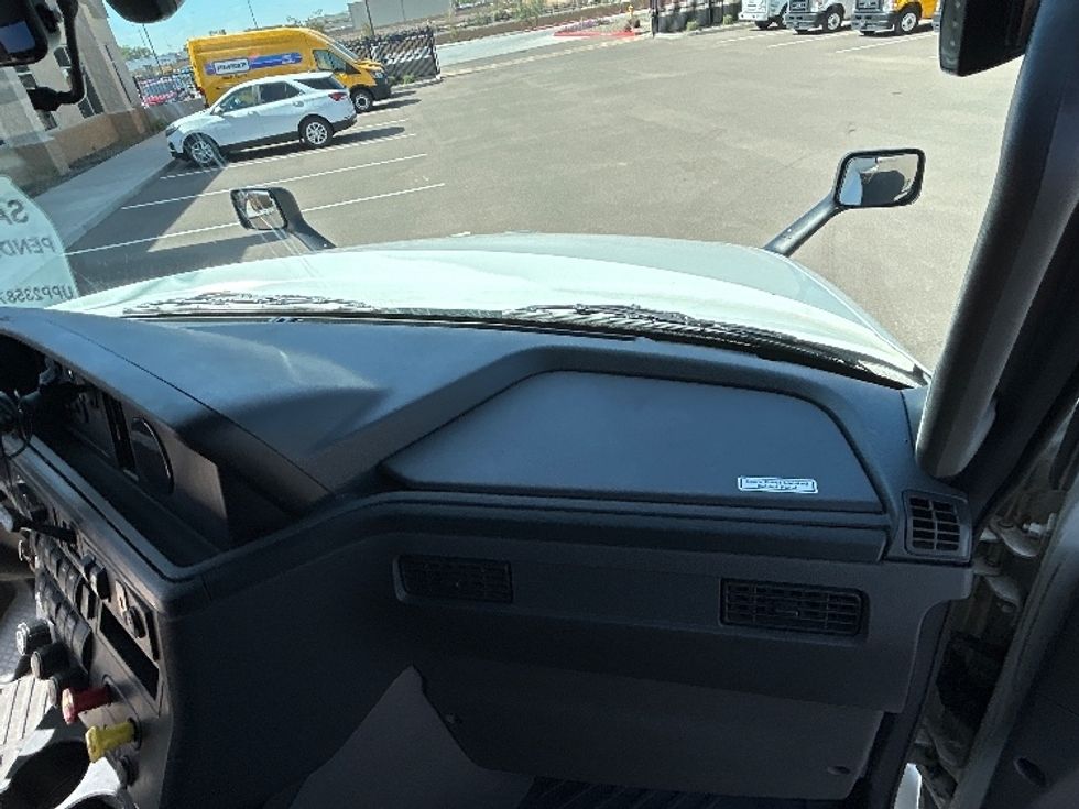 Sleeper Tractor-Heavy Duty Tractors-International-2023-LT625-Phoenix-AZ-698,163\n\t\tmiles-$ 40,000 - Image 14