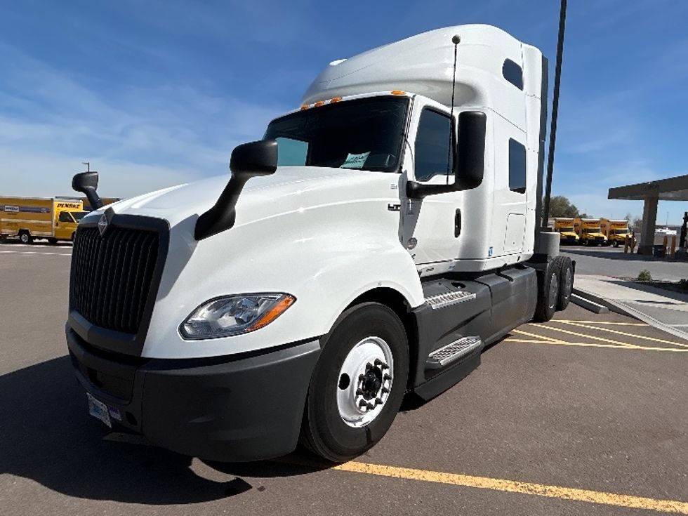 Sleeper Tractor-Heavy Duty Tractors-International-2023-LT625-Phoenix-AZ-698,163\n\t\tmiles-$ 40,000 - Image 3