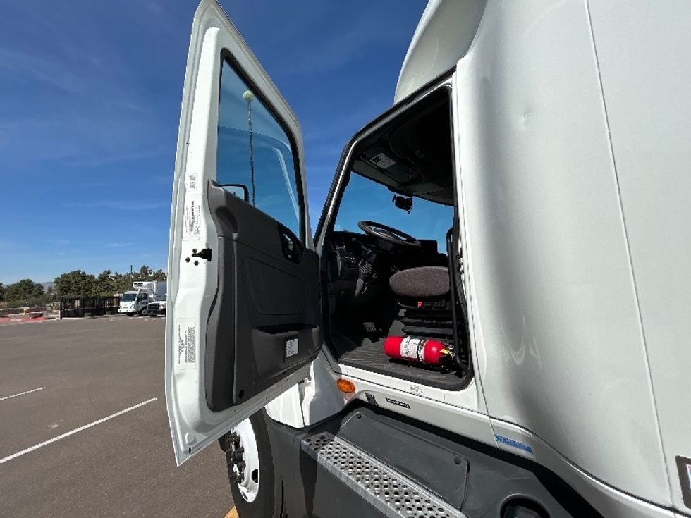 Sleeper Tractor-Heavy Duty Tractors-International-2023-LT625-Phoenix-AZ-698,163\n\t\tmiles-$ 40,000 - Image 9