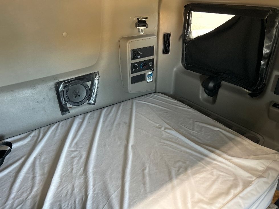 Sleeper Tractor-Heavy Duty Tractors-International-2023-LT625-Phoenix-AZ-700,541\n\t\tmiles-$ 39,750 - Image 17