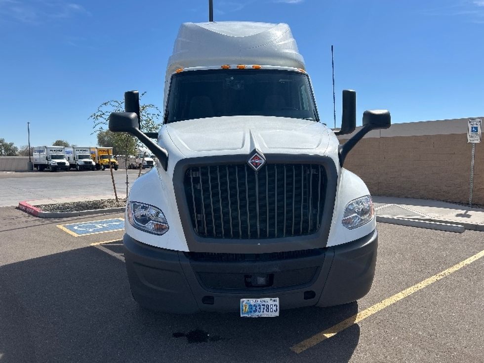 Sleeper Tractor-Heavy Duty Tractors-International-2023-LT625-Phoenix-AZ-700,541\n\t\tmiles-$ 39,750 - Image 2