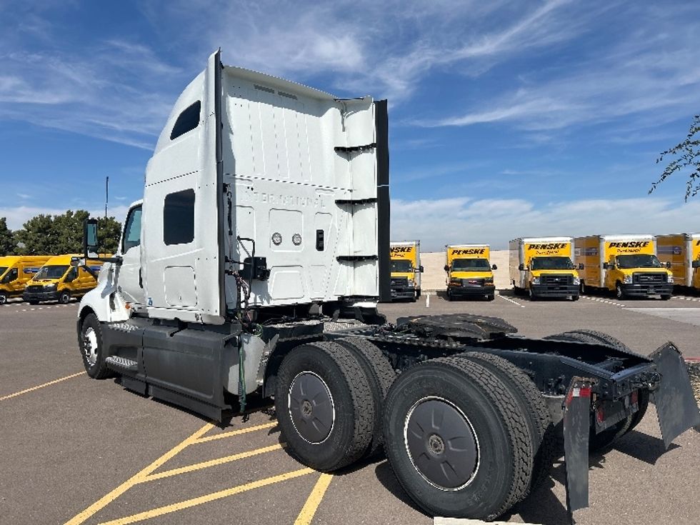 Sleeper Tractor-Heavy Duty Tractors-International-2023-LT625-Phoenix-AZ-700,541\n\t\tmiles-$ 39,750 - Image 5