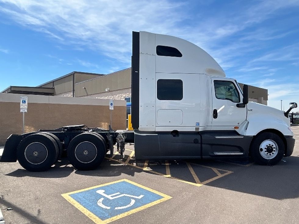 Sleeper Tractor-Heavy Duty Tractors-International-2023-LT625-Phoenix-AZ-700,541\n\t\tmiles-$ 39,750 - Image 8