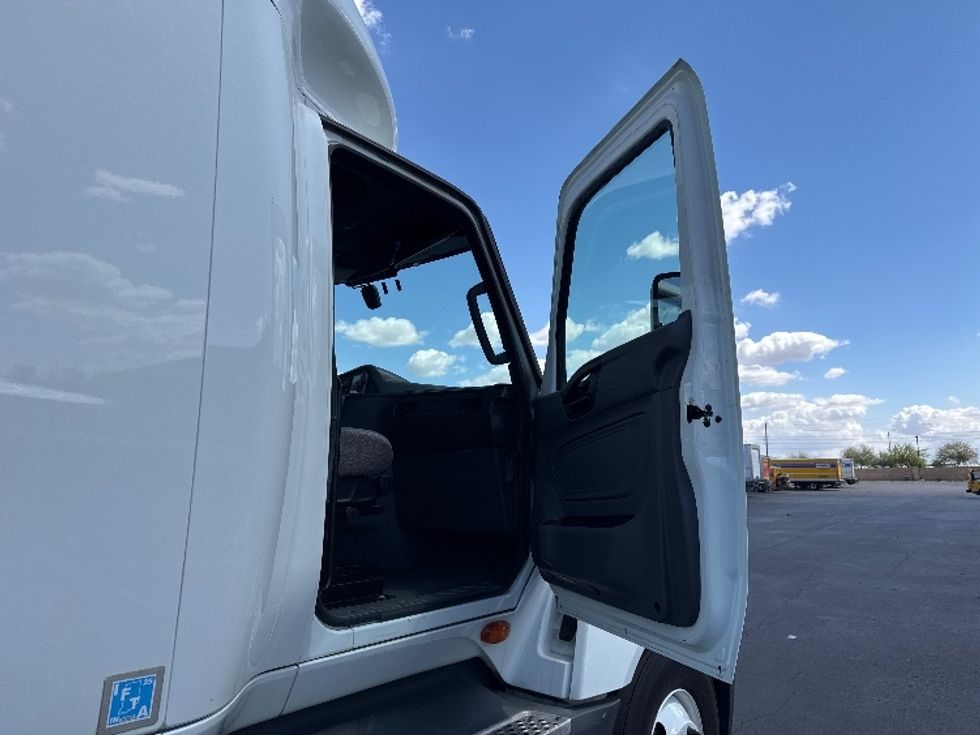 Sleeper Tractor-Heavy Duty Tractors-International-2023-LT625-Phoenix-AZ-702,115\n\t\tmiles-$ 40,750 - Image 13