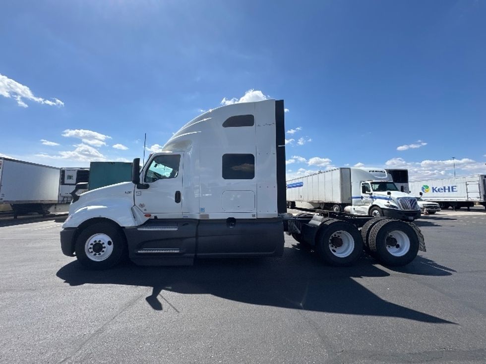Sleeper Tractor-Heavy Duty Tractors-International-2023-LT625-Phoenix-AZ-702,115\n\t\tmiles-$ 40,750 - Image 4