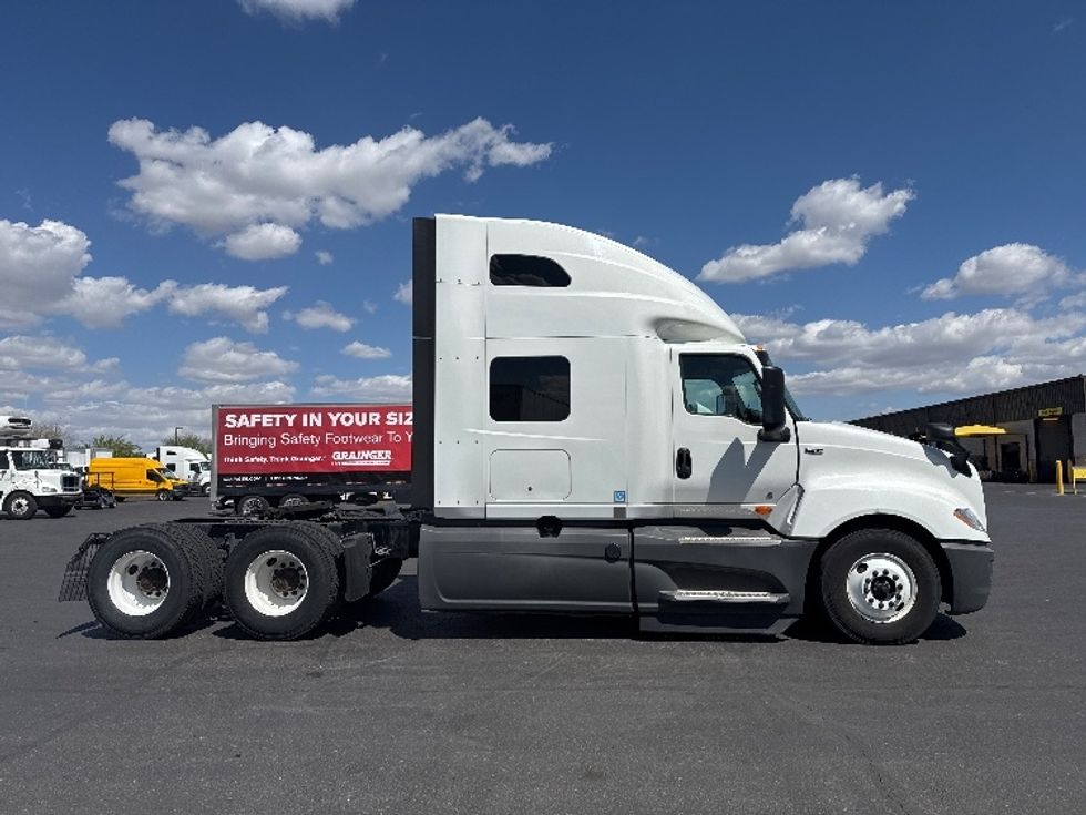 Sleeper Tractor-Heavy Duty Tractors-International-2023-LT625-Phoenix-AZ-702,115\n\t\tmiles-$ 40,750 - Image 8