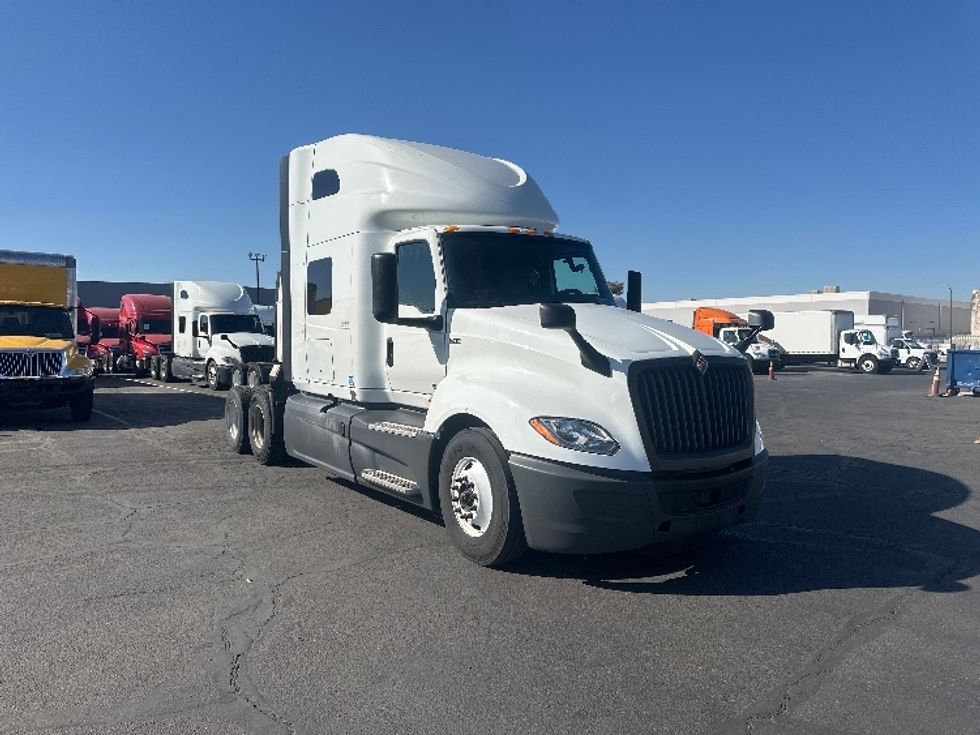 Sleeper Tractor-Heavy Duty Tractors-International-2023-LT625-Phoenix-AZ-709,274\n\t\tmiles-$ 48,250 - Image 1