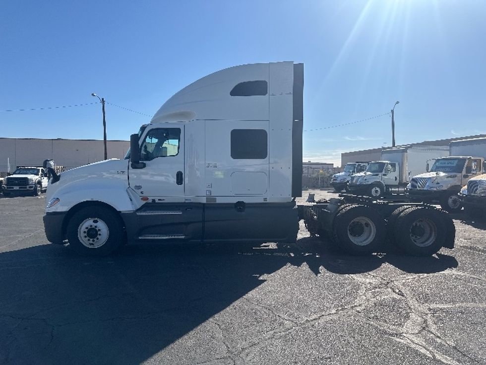 Sleeper Tractor-Heavy Duty Tractors-International-2023-LT625-Phoenix-AZ-709,274\n\t\tmiles-$ 48,250 - Image 4
