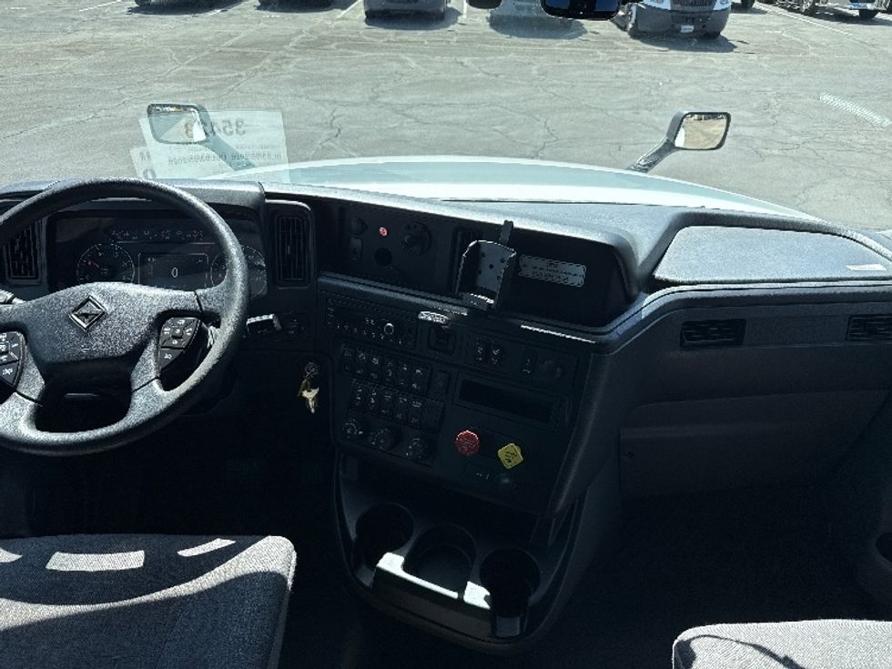 Sleeper Tractor-Heavy Duty Tractors-International-2023-LT625-Phoenix-AZ-721,046\n\t\tmiles-$ 37,500 - Image 12