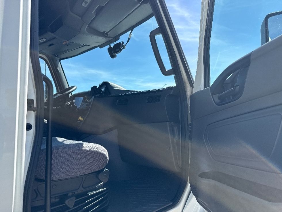 Sleeper Tractor-Heavy Duty Tractors-International-2023-LT625-Phoenix-AZ-721,046\n\t\tmiles-$ 37,500 - Image 13