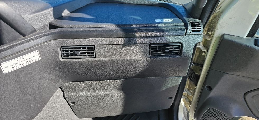 Sleeper Tractor-Heavy Duty Tractors-International-2023-LT625-Phoenix-AZ-727,461\n\t\tmiles-$ 36,750 - Image 14