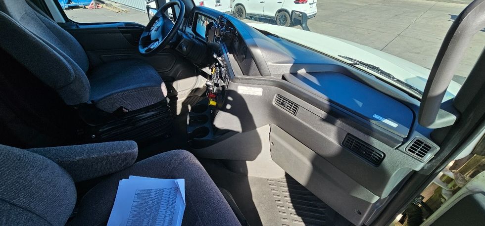 Sleeper Tractor-Heavy Duty Tractors-International-2023-LT625-Phoenix-AZ-727,461\n\t\tmiles-$ 36,750 - Image 15