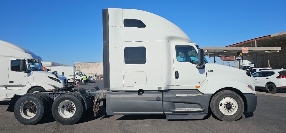 Sleeper Tractor-Heavy Duty Tractors-International-2023-LT625-Phoenix-AZ-727,461\n\t\tmiles-$ 36,750 - Image 8
