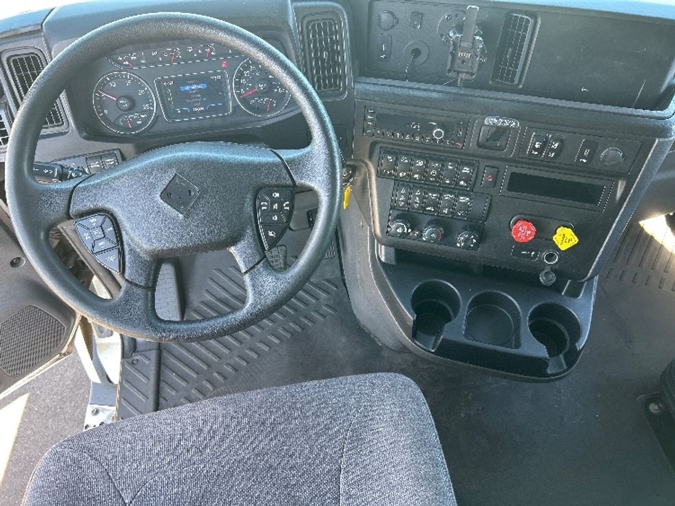 Sleeper Tractor-Heavy Duty Tractors-International-2023-LT625-Phoenix-AZ-734,571\n\t\tmiles-$ 36,000 - Image 12