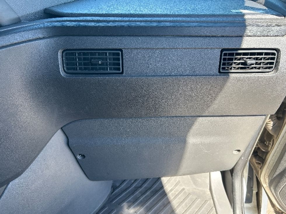 Sleeper Tractor-Heavy Duty Tractors-International-2023-LT625-Phoenix-AZ-734,571\n\t\tmiles-$ 36,000 - Image 14