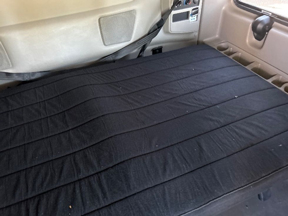 Sleeper Tractor-Heavy Duty Tractors-International-2023-LT625-Phoenix-AZ-734,571\n\t\tmiles-$ 36,000 - Image 17