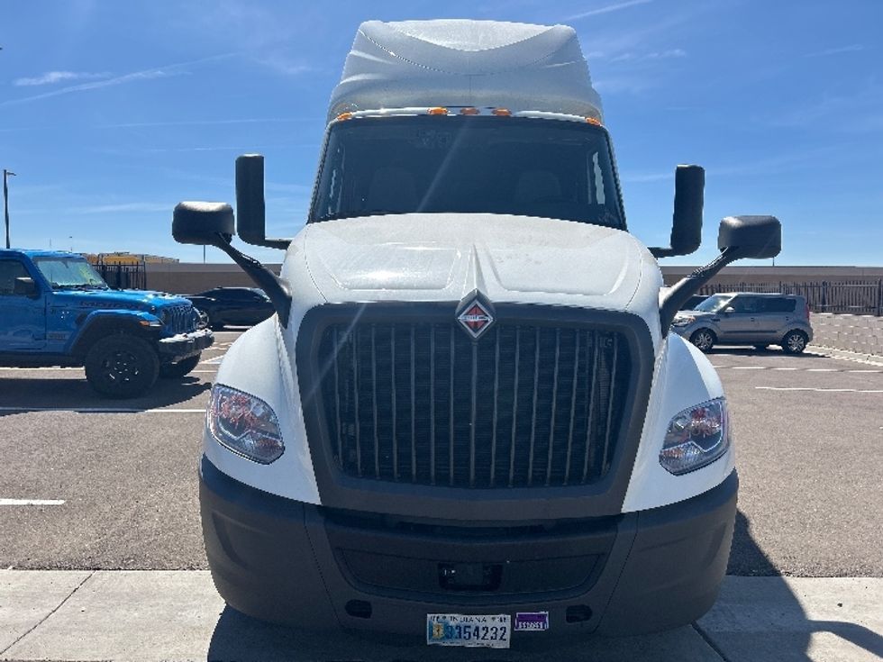 Sleeper Tractor-Heavy Duty Tractors-International-2023-LT625-Phoenix-AZ-734,571\n\t\tmiles-$ 36,000 - Image 2