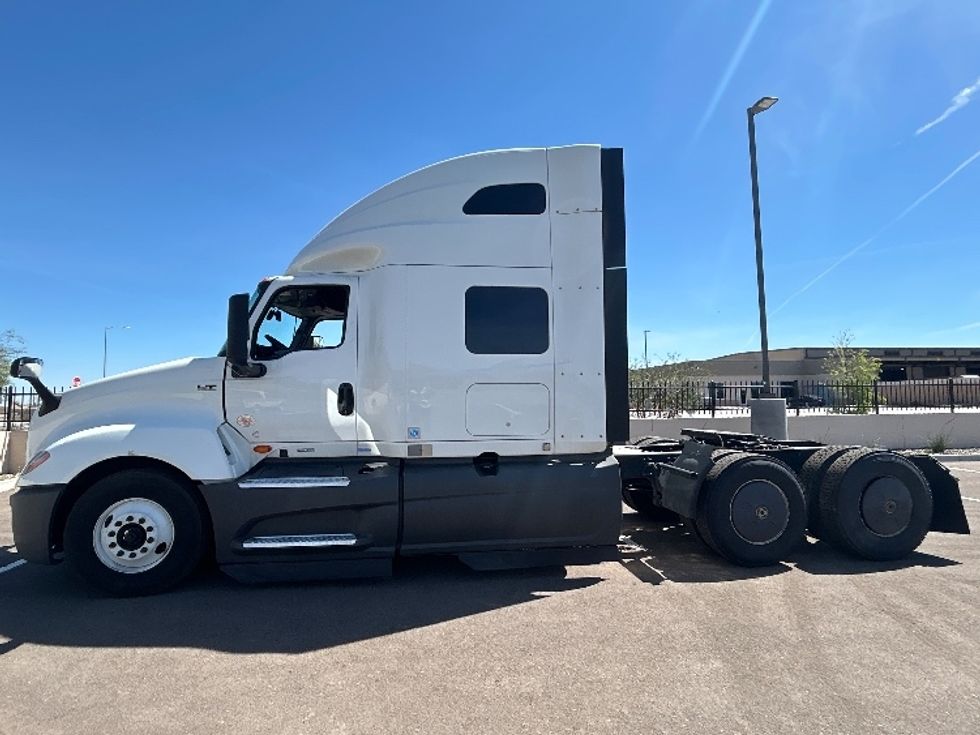 Sleeper Tractor-Heavy Duty Tractors-International-2023-LT625-Phoenix-AZ-734,571\n\t\tmiles-$ 36,000 - Image 4