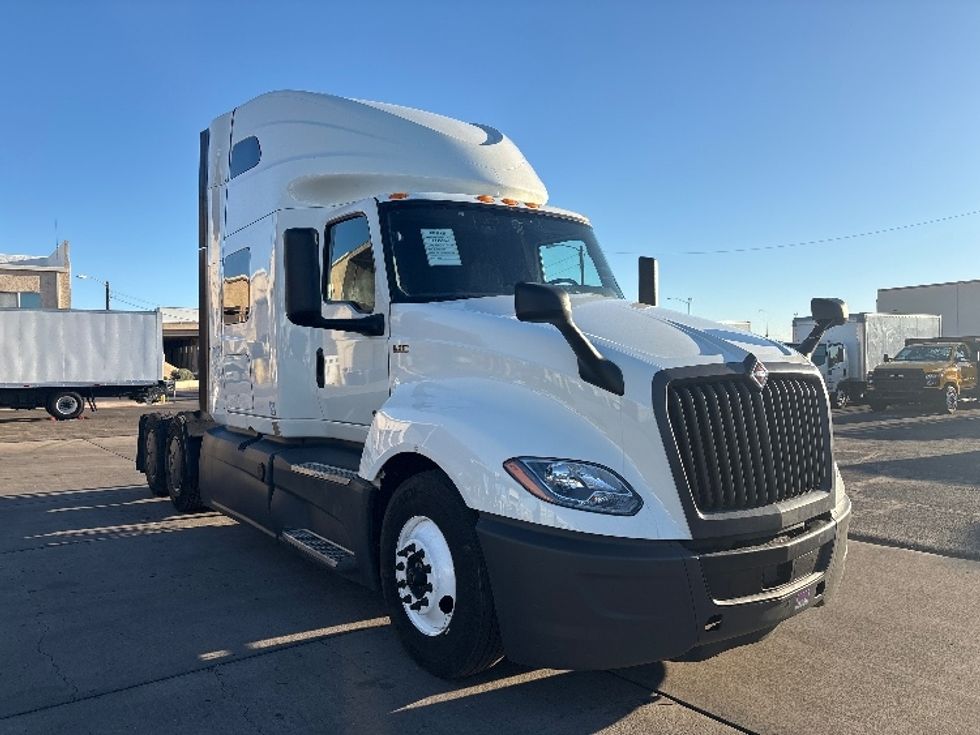 Sleeper Tractor-Heavy Duty Tractors-International-2023-LT625-Phoenix-AZ-746,970\n\t\tmiles-$ 34,750 - Image 1
