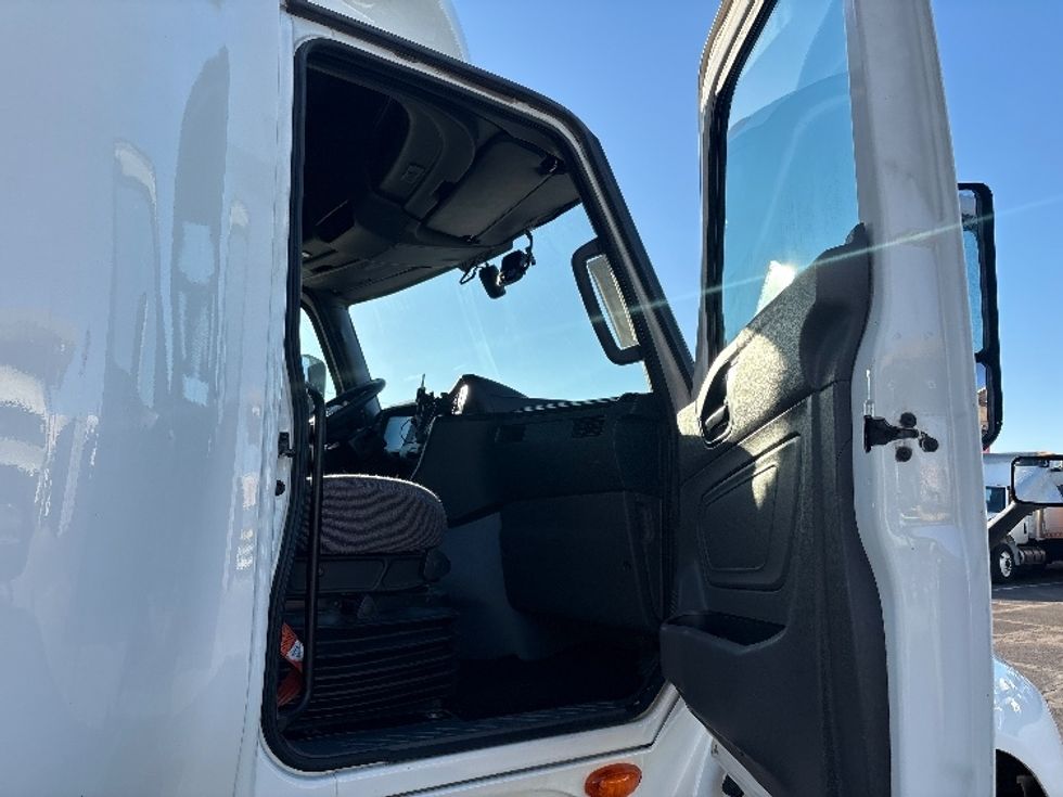 Sleeper Tractor-Heavy Duty Tractors-International-2023-LT625-Phoenix-AZ-746,970\n\t\tmiles-$ 34,750 - Image 11