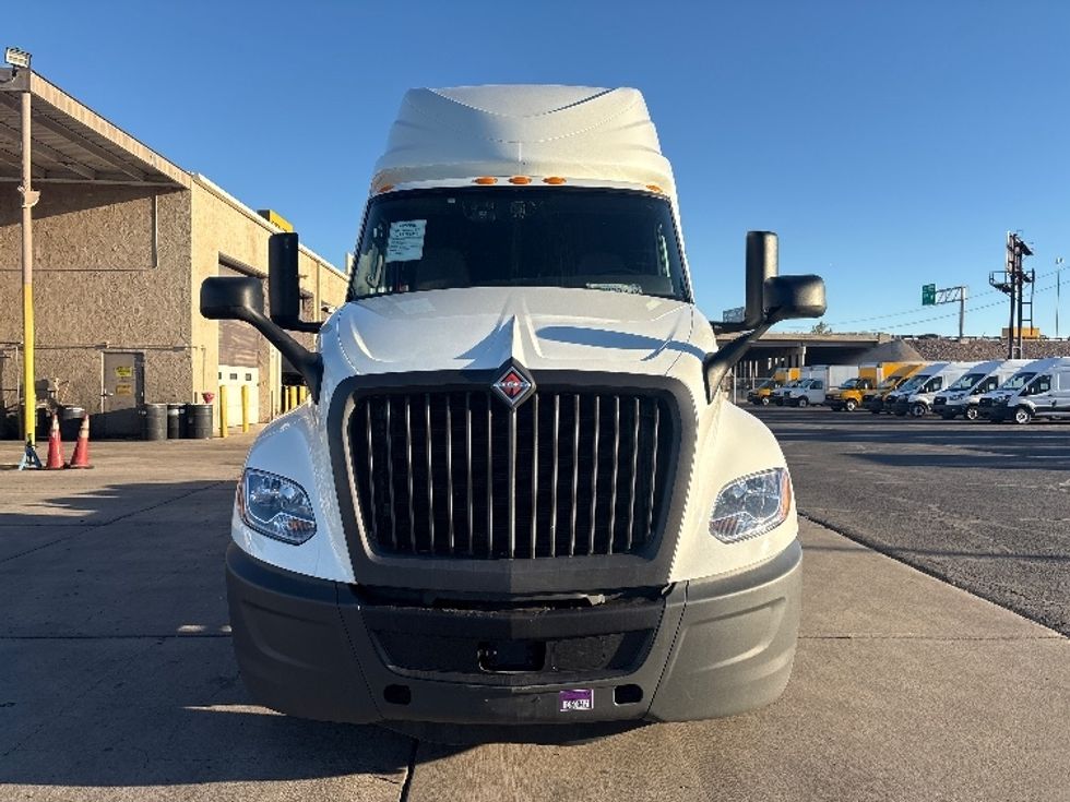 Sleeper Tractor-Heavy Duty Tractors-International-2023-LT625-Phoenix-AZ-746,970\n\t\tmiles-$ 34,750 - Image 2