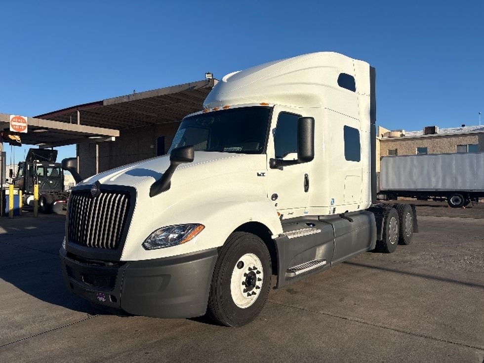 Sleeper Tractor-Heavy Duty Tractors-International-2023-LT625-Phoenix-AZ-746,970\n\t\tmiles-$ 34,750 - Image 3