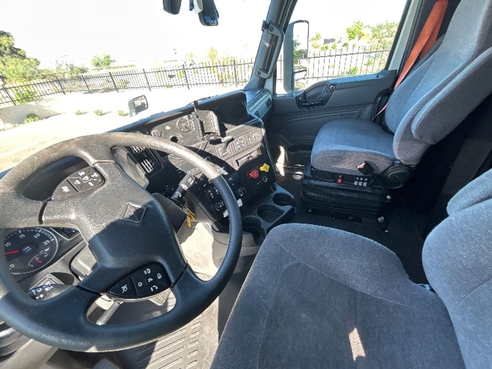 Sleeper Tractor-Heavy Duty Tractors-International-2023-LT625-Phoenix-AZ-750,485\n\t\tmiles-$ 34,500 - Image 10