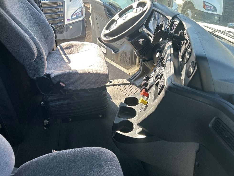 Sleeper Tractor-Heavy Duty Tractors-International-2023-LT625-Phoenix-AZ-750,485\n\t\tmiles-$ 34,500 - Image 15