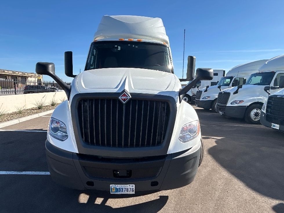 Sleeper Tractor-Heavy Duty Tractors-International-2023-LT625-Phoenix-AZ-750,485\n\t\tmiles-$ 34,500 - Image 2