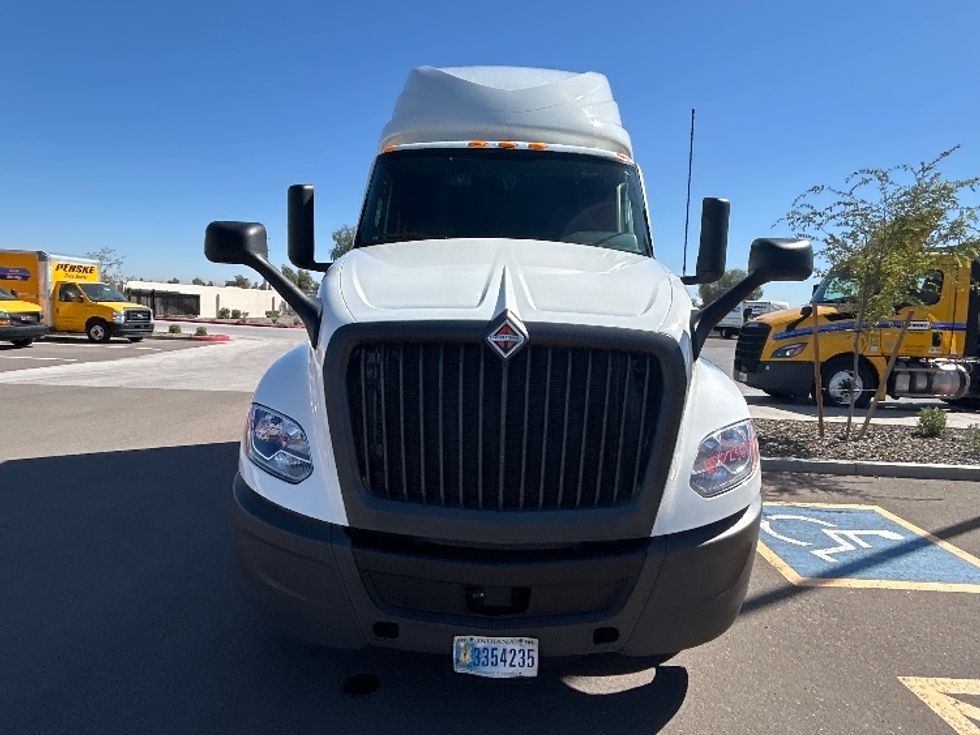Sleeper Tractor-Heavy Duty Tractors-International-2023-LT625-Phoenix-AZ-751,277\n\t\tmiles-$ 34,500 - Image 2