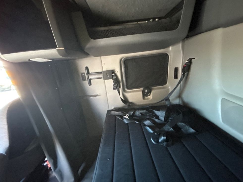 Sleeper Tractor-Heavy Duty Tractors-International-2023-LT625-Phoenix-AZ-751,277\n\t\tmiles-$ 34,500 - Image 20