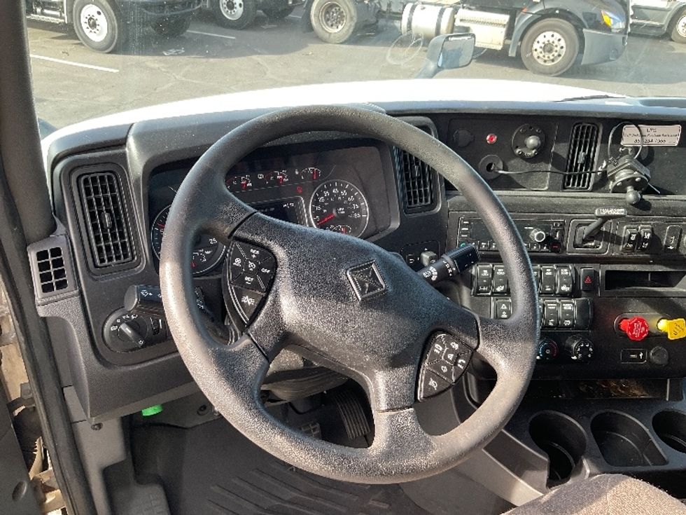 Sleeper Tractor-Heavy Duty Tractors-International-2023-LT625-Phoenix-AZ-753,486\n\t\tmiles-$ 34,250 - Image 10