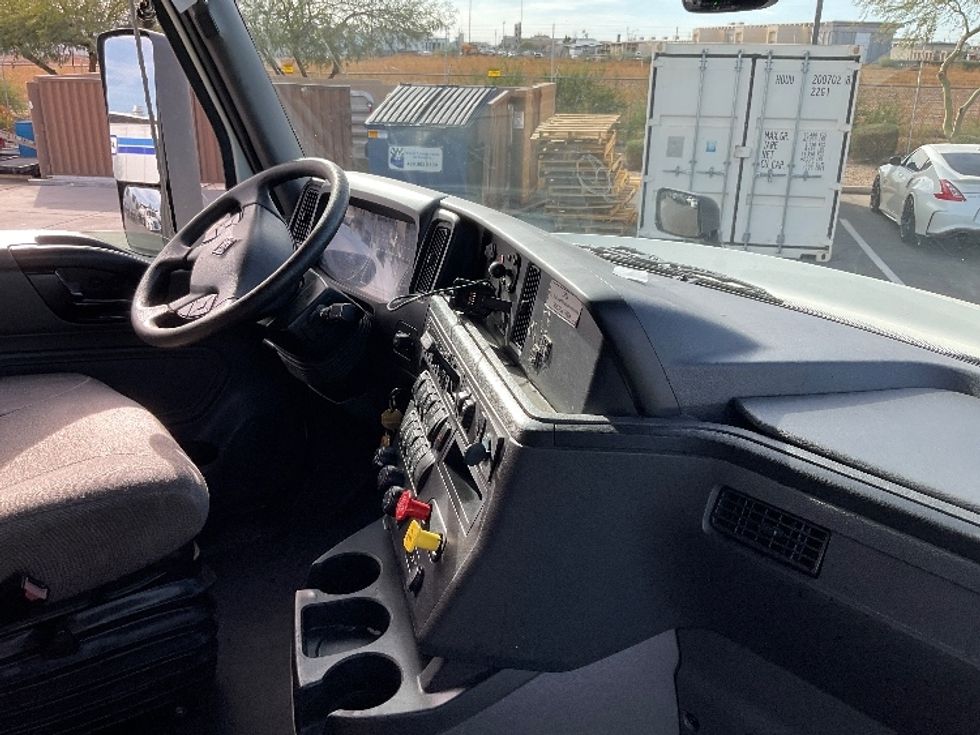 Sleeper Tractor-Heavy Duty Tractors-International-2023-LT625-Phoenix-AZ-753,486\n\t\tmiles-$ 34,250 - Image 15