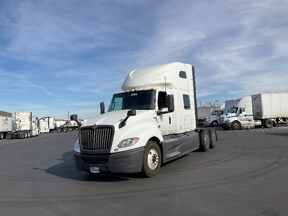 Sleeper Tractor-Heavy Duty Tractors-International-2023-LT625-Phoenix-AZ-753,486\n\t\tmiles-$ 34,250 - Image 3
