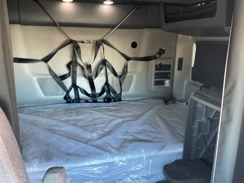 Sleeper Tractor-Heavy Duty Tractors-International-2023-LT625-Phoenix-AZ-827,207\n\t\tmiles-$ 34,250 - Image 16