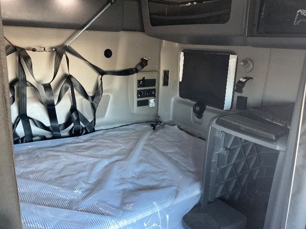 Sleeper Tractor-Heavy Duty Tractors-International-2023-LT625-Phoenix-AZ-827,207\n\t\tmiles-$ 34,250 - Image 17