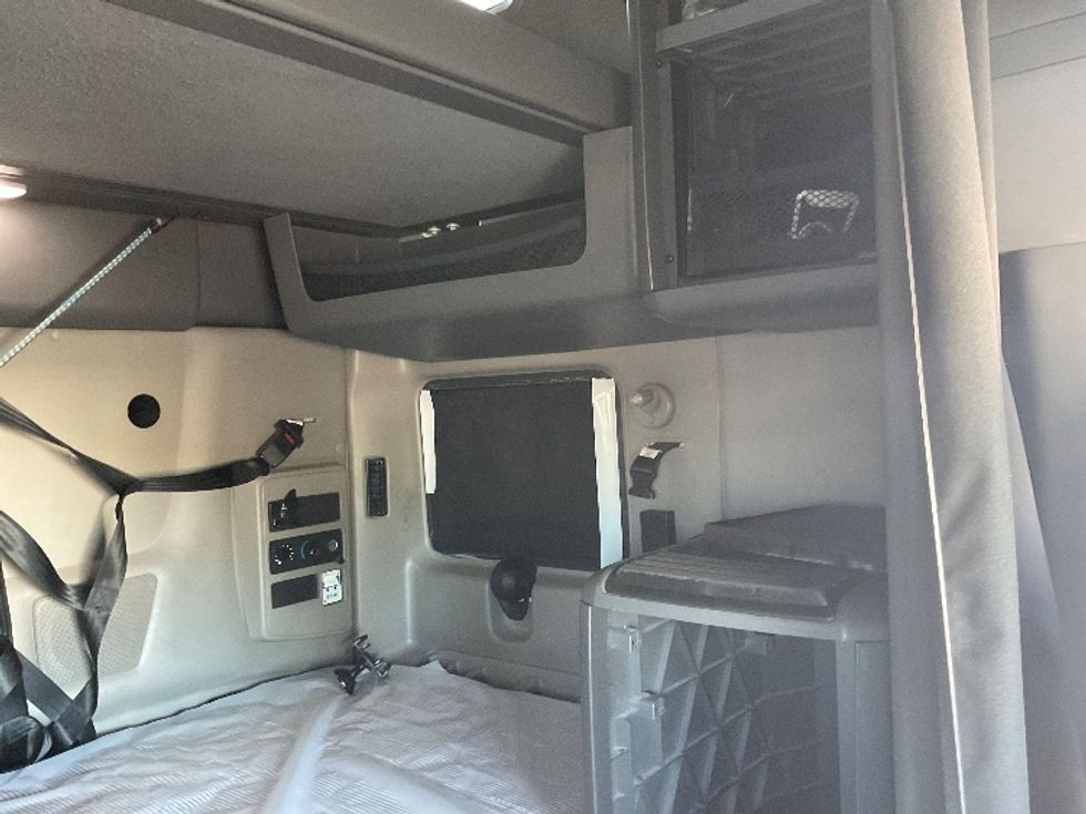 Sleeper Tractor-Heavy Duty Tractors-International-2023-LT625-Phoenix-AZ-827,207\n\t\tmiles-$ 34,250 - Image 18