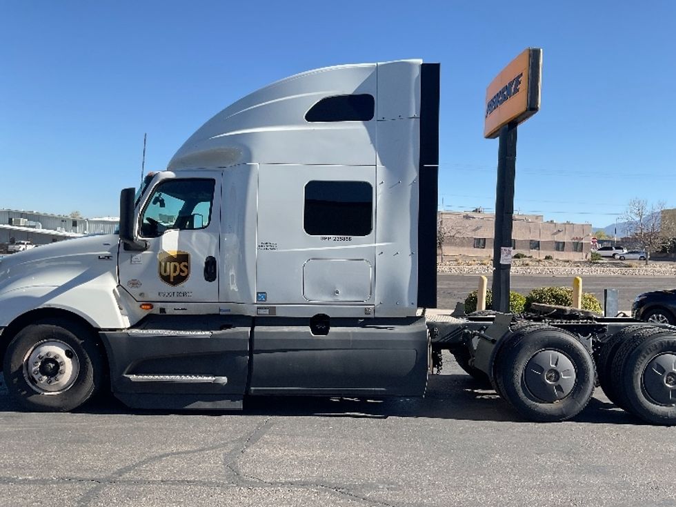 Sleeper Tractor-Heavy Duty Tractors-International-2023-LT625-Phoenix-AZ-827,207\n\t\tmiles-$ 34,250 - Image 4