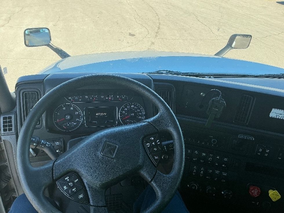 Sleeper Tractor-Heavy Duty Tractors-International-2023-LT625-Piqua-OH-617,081\n\t\tmiles-$ 46,000 - Image 11