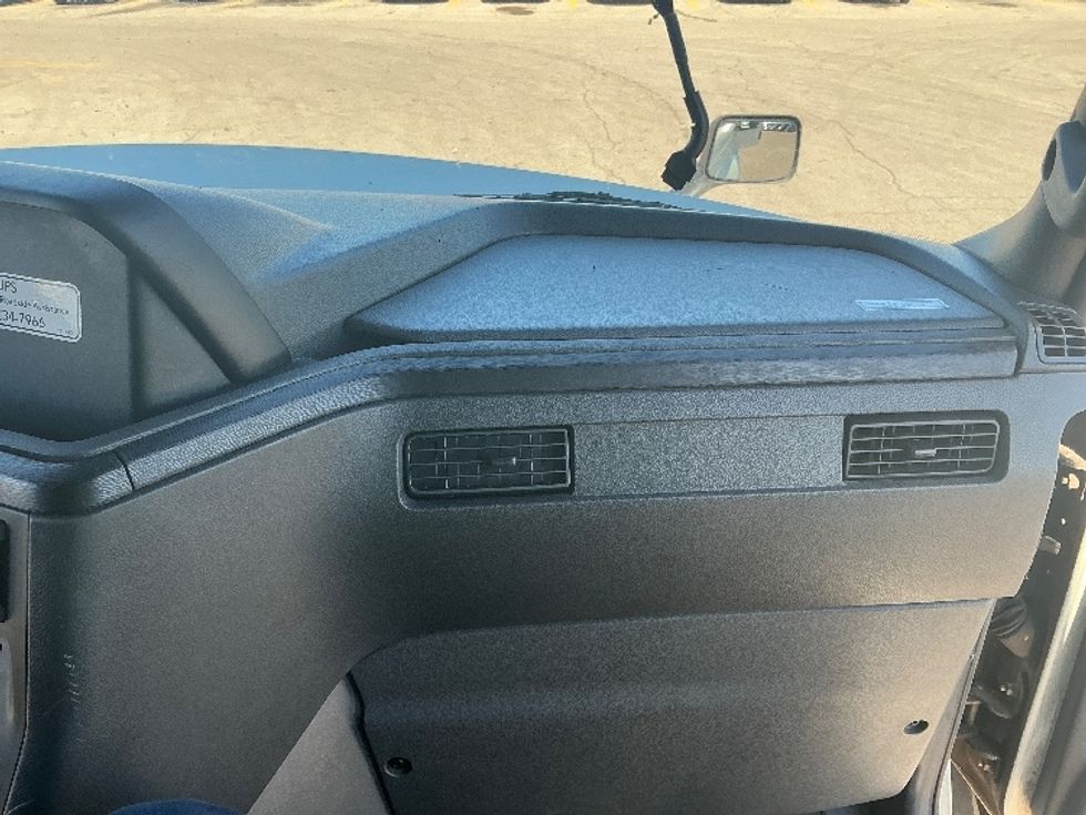 Sleeper Tractor-Heavy Duty Tractors-International-2023-LT625-Piqua-OH-617,081\n\t\tmiles-$ 46,000 - Image 14