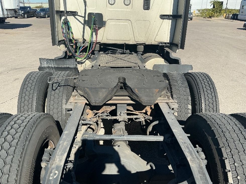 Sleeper Tractor-Heavy Duty Tractors-International-2023-LT625-Piqua-OH-617,081\n\t\tmiles-$ 46,000 - Image 6