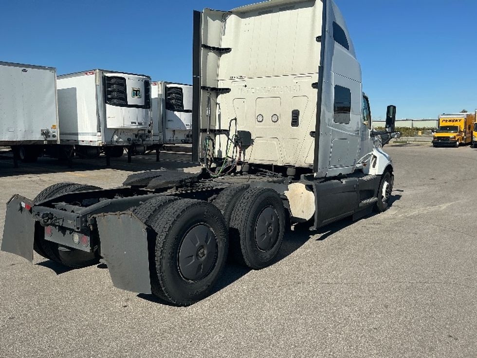 Sleeper Tractor-Heavy Duty Tractors-International-2023-LT625-Piqua-OH-617,081\n\t\tmiles-$ 46,000 - Image 7
